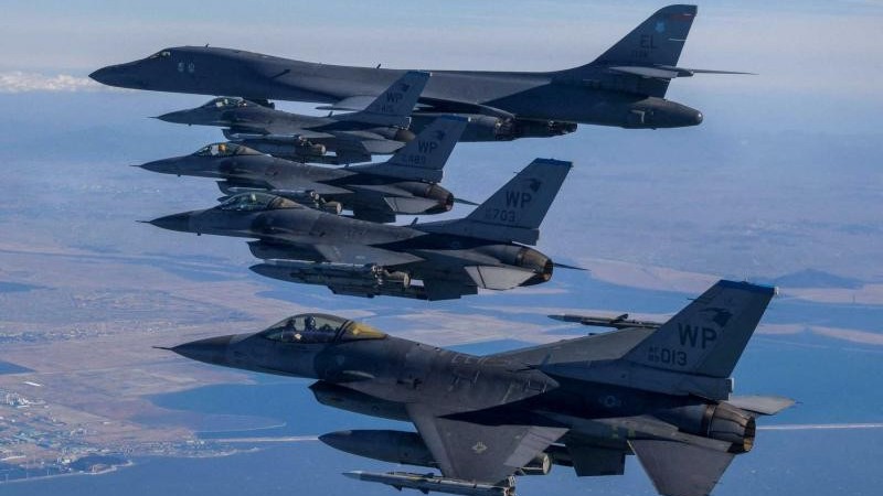 f-16-lar-ukraynaya-gonderilmek-ucun-hazirdir-nato-komandaninbspnbsp-1745449506