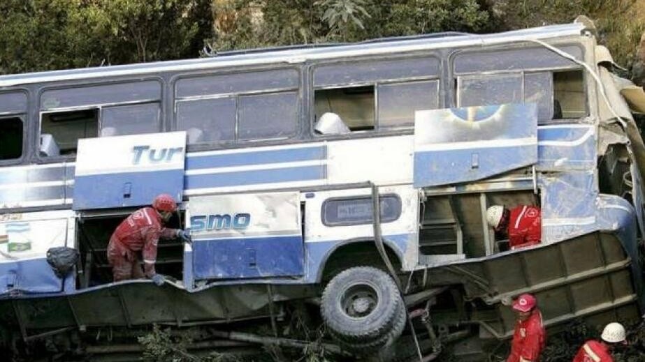 avtobus-dereye-asdi-15-nefer-oldunbspnbsp-1747693985