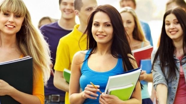 harvarddan-sonra-diger-universitetlerde-de-ecnebilerin-qebulu-qadagan-edile-bilernbspnbsp-1748984321